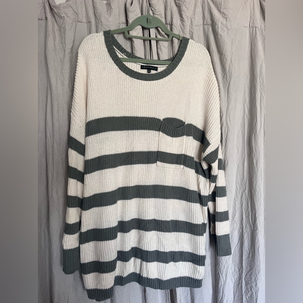 Cozy Striped Crewneck Sweater in Cream and Gray
